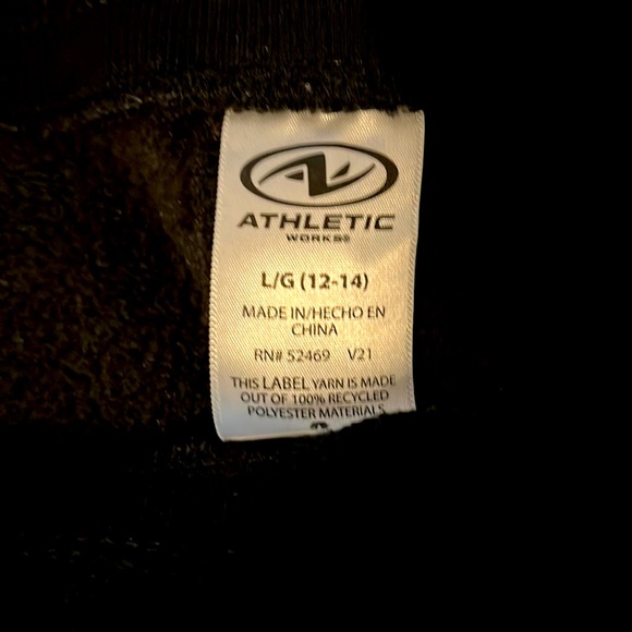 Athletic Black Fleece Pants w/t Pockets and Adjustable Waist Band/Drawstring - Picture 3 of 3